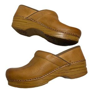 Dansko Honey Distressed Clogs- size 37 (7) Wide